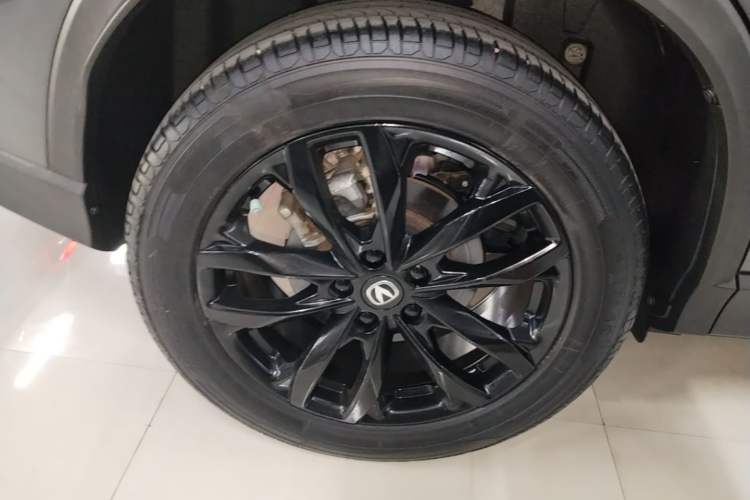 Used CHANGAN X5 PLUS 2024 1.5T DCT Excellence Edition Right Rear Wheel Hub