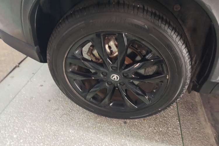 Used CHANGAN X5 PLUS 2024 1.5T DCT Excellence Edition Right Rear Wheel Hub