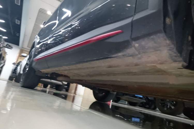 Used CHANGAN X5 PLUS 2024 1.5T DCT Excellence Edition Right Side Sill