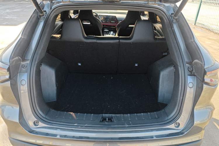 Used CHANGAN X5 PLUS 2024 1.5T DCT ZhiZun Version Trunk