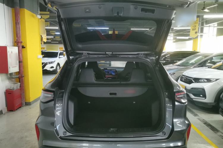 Used CHANGAN X5 PLUS 2024 1.5T DCT Excellence Edition Trunk
