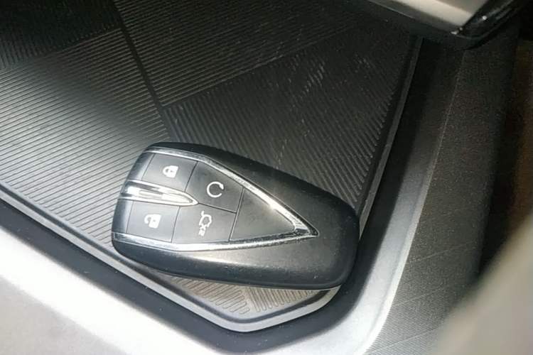 Used CHANGAN X5 PLUS 2024 1.5T DCT Enjoyment Version Vehicle Key