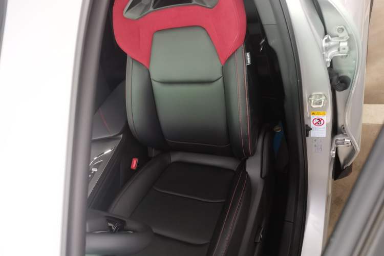 Used CHANGAN X5 PLUS 2024 1.5T DCT ZhiZun Version Left Front Seat