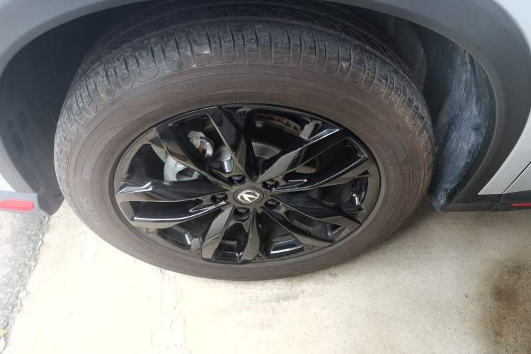 Used CHANGAN X5 PLUS 2024 1.5T DCT ZhiZun Version Left Front Wheel Hub