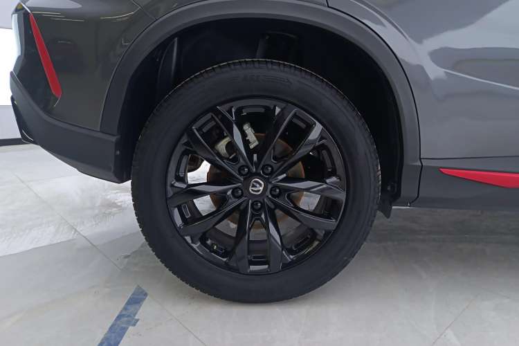 Used CHANGAN X5 PLUS 2024 1.5T DCT Pioneer Edition Right Front Wheel Hub