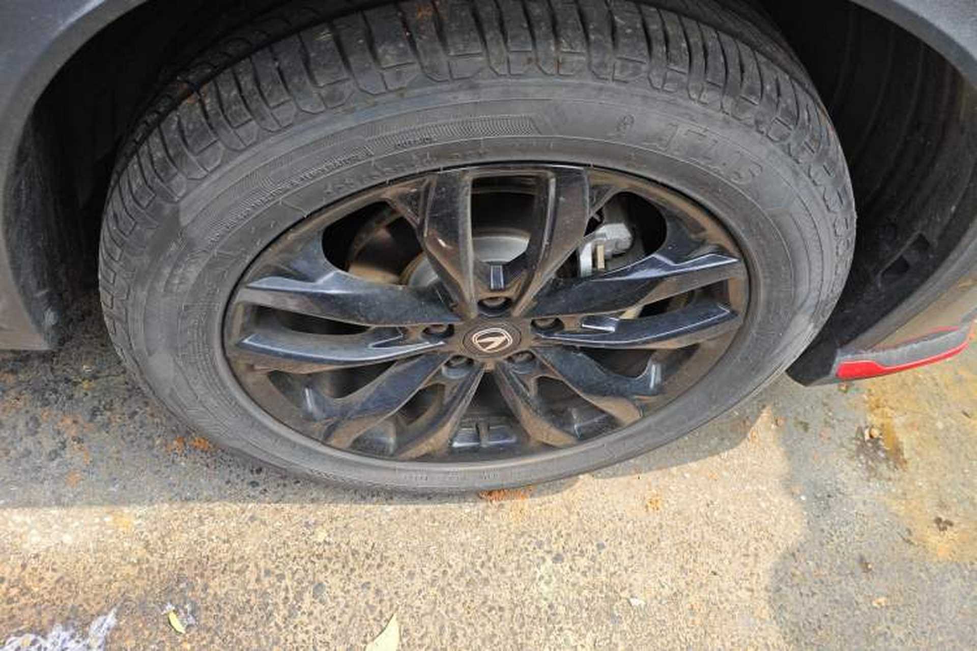 Used CHANGAN X5 PLUS 2024 1.5T DCT Excellence Edition Right Front Wheel Hub