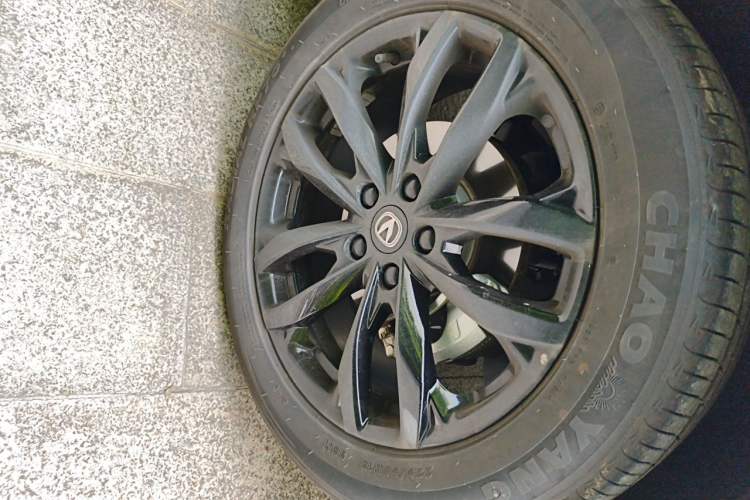 Used CHANGAN X5 PLUS 2024 1.5T DCT Pioneer Edition Right Front Wheel Hub