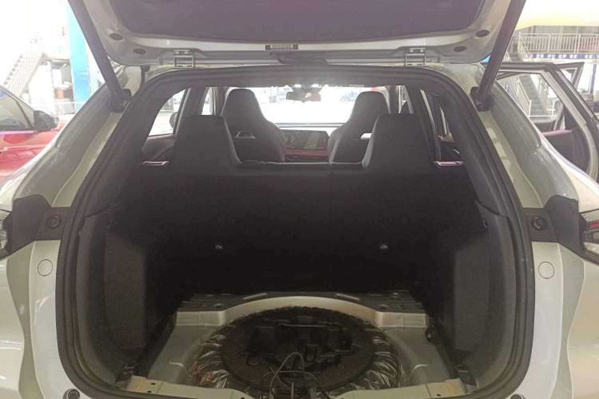 Used CHANGAN X5 PLUS 2024 1.5T DCT ZhiZun Version Trunk