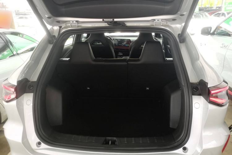 Used CHANGAN X5 PLUS 2024 1.5T DCT ZhiZun Version Trunk