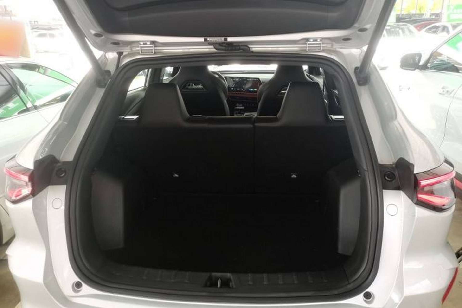 Used CHANGAN X5 PLUS 2024 1.5T DCT ZhiZun Version Trunk