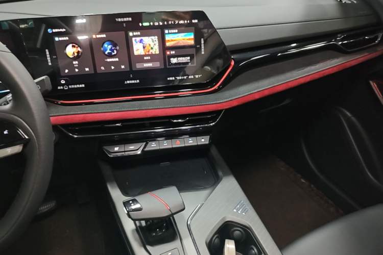 Used CHANGAN X5 PLUS 2024 1.5T DCT Excellence Edition Audio And AC Panel