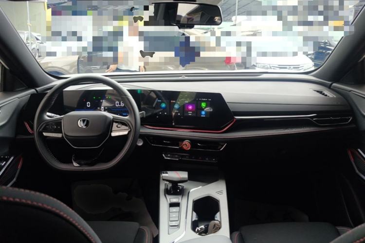 Used CHANGAN X5 PLUS 2024 1.5T DCT Enjoyment Version Center Console