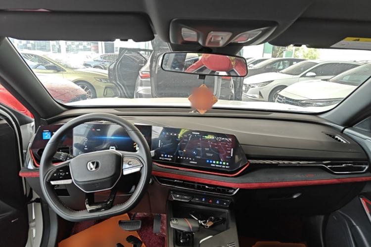 Used CHANGAN X5 PLUS 2024 1.5T DCT Excellence Edition Center Console