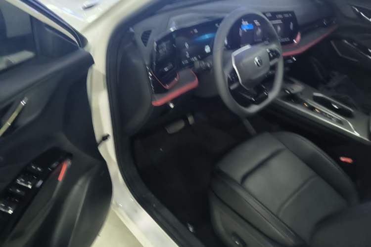 Used CHANGAN X5 PLUS 2024 1.5T DCT ZhiZun Version Driver Seat