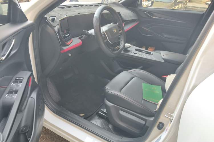 Used CHANGAN X5 PLUS 2024 1.5T DCT Pioneer Edition Driver Seat