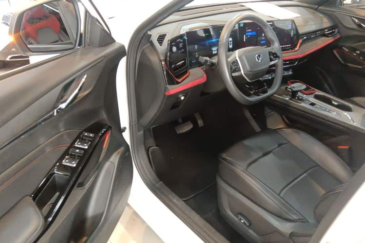 Used CHANGAN X5 PLUS 2024 1.5T DCT ZhiZun Version Driver Seat