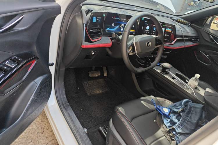 Used CHANGAN X5 PLUS 2024 1.5T DCT Excellence Edition Driver Seat