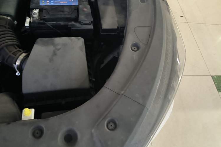 Used CHANGAN X5 PLUS 2024 1.5T DCT ZhiZun Version Engine Bay Left