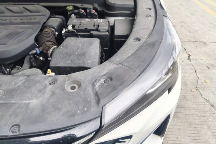 Used CHANGAN X5 PLUS 2024 1.5T DCT ZhiZun Version Engine Bay Left