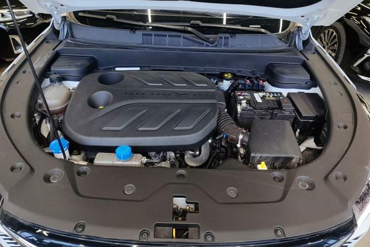 Used CHANGAN X5 PLUS 2024 1.5T DCT ZhiZun Version Engine Bay