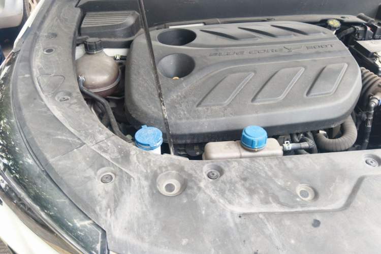 Used CHANGAN X5 PLUS 2024 1.5T DCT ZhiZun Version Engine Bay Right