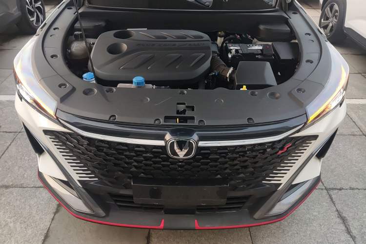 Used CHANGAN X5 PLUS 2024 1.5T DCT ZhiZun Version Engine Bay