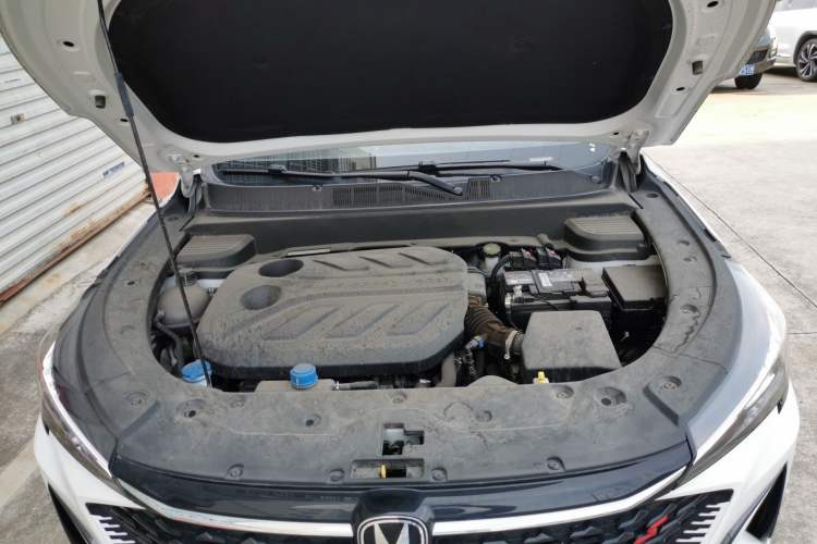 Used CHANGAN X5 PLUS 2024 1.5T DCT ZhiZun Version Engine Bay