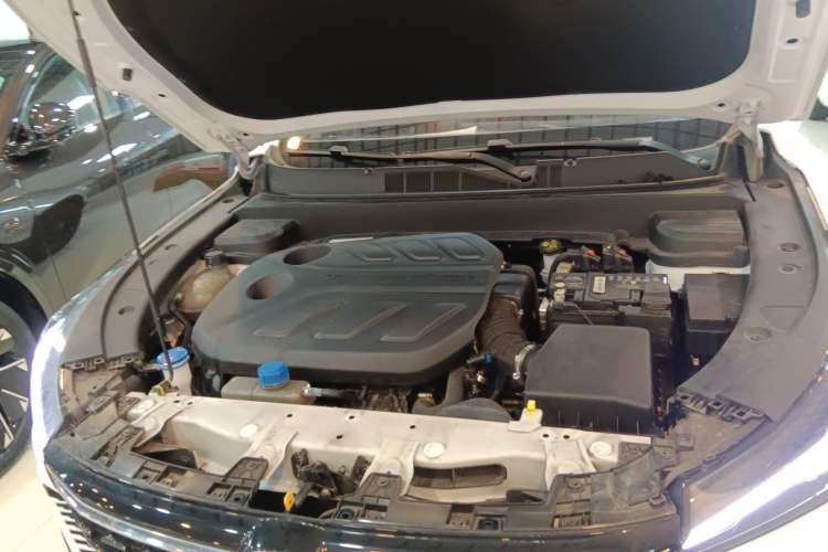 Used CHANGAN X5 PLUS 2024 1.5T DCT ZhiZun Version Engine Bay