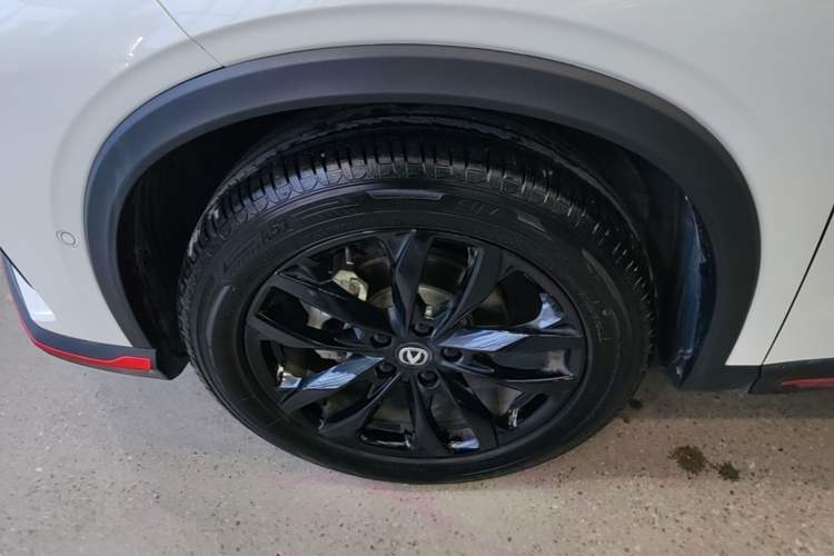 Used CHANGAN X5 PLUS 2024 1.5T DCT ZhiZun Version Exterior 4