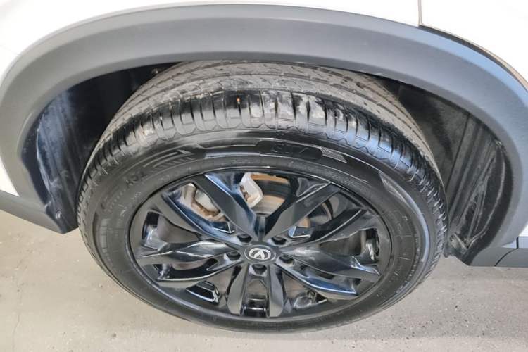 Used CHANGAN X5 PLUS 2024 1.5T DCT ZhiZun Version Exterior 5