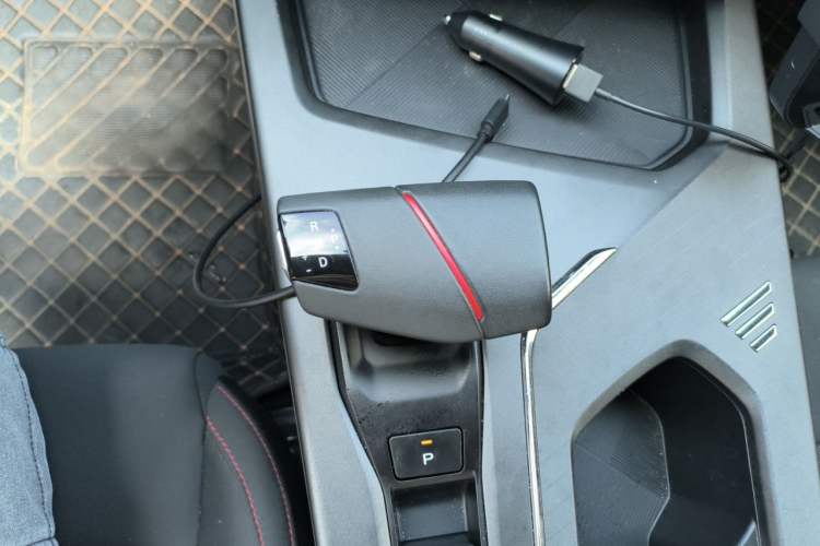 Used CHANGAN X5 PLUS 2024 1.5T DCT Enjoyment Version Gear Lever