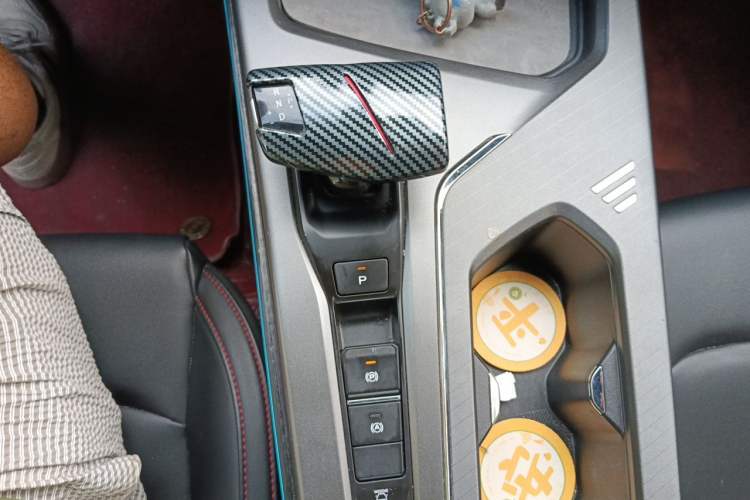 Used CHANGAN X5 PLUS 2024 1.5T DCT Pioneer Edition Gear Lever
