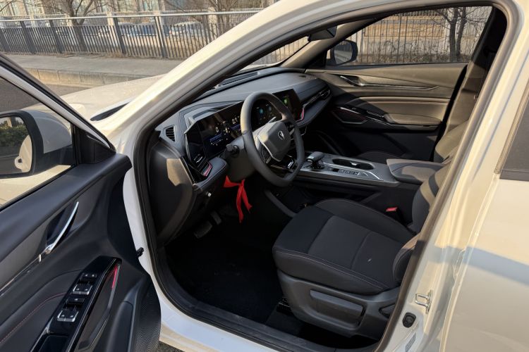 Used CHANGAN X5 PLUS 2024 1.5T DCT Enjoyment Version Interior 3