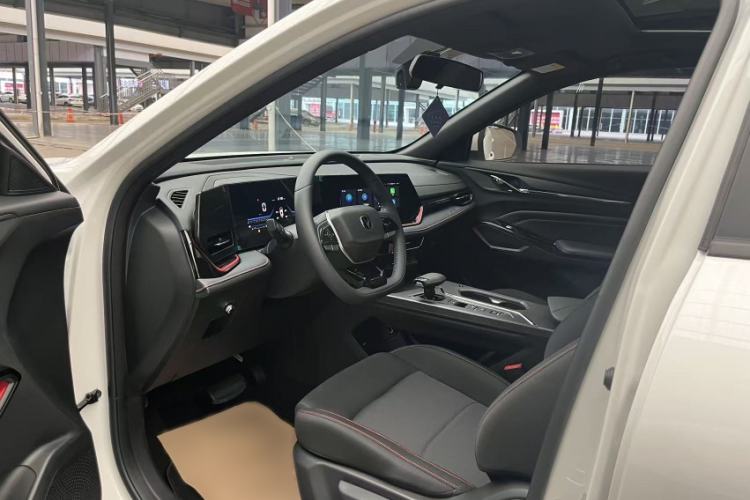 Used CHANGAN X5 PLUS 2024 1.5T DCT Enjoyment Version Interior 4