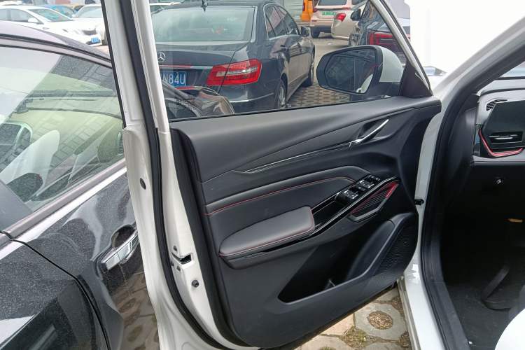 Used CHANGAN X5 PLUS 2024 1.5T DCT Enjoyment Version Interior 7