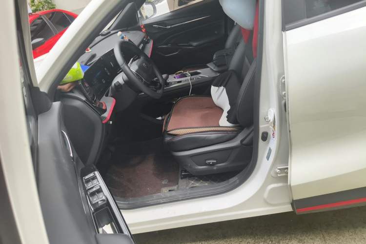 Used CHANGAN X5 PLUS 2024 1.5T DCT Excellence Edition Left Front Seat