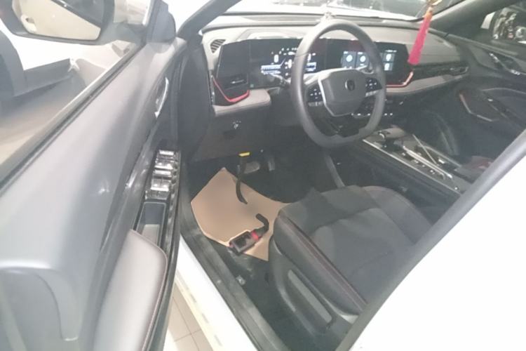 Used CHANGAN X5 PLUS 2024 1.5T DCT Enjoyment Version Left Front Seat