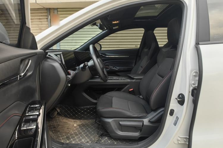 Used CHANGAN X5 PLUS 2024 1.5T DCT Enjoyment Version Left Front Seat