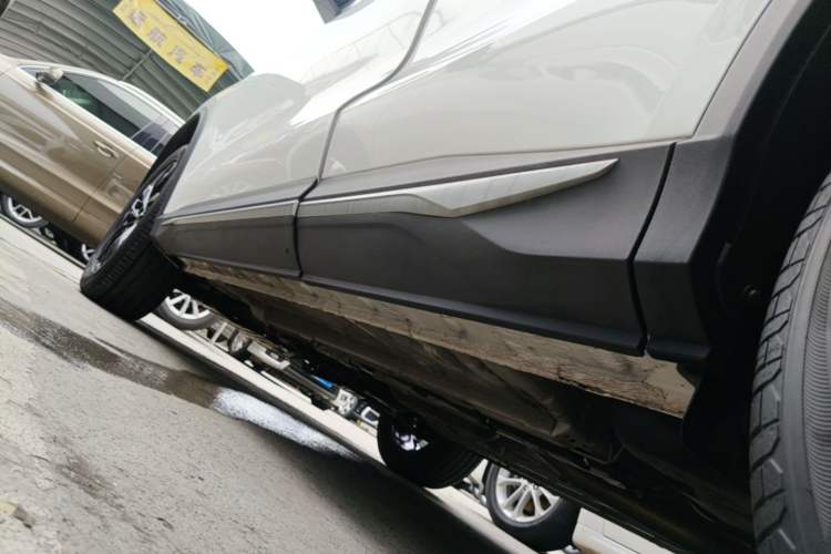 Used CHANGAN X5 PLUS 2024 1.5T DCT Enjoyment Version Left Side Sill