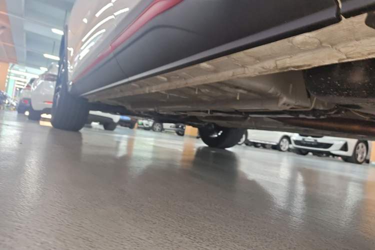 Used CHANGAN X5 PLUS 2024 1.5T DCT ZhiZun Version Left Side Sill