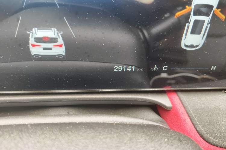 Used CHANGAN X5 PLUS 2024 1.5T DCT Excellence Edition Odometer Close Up