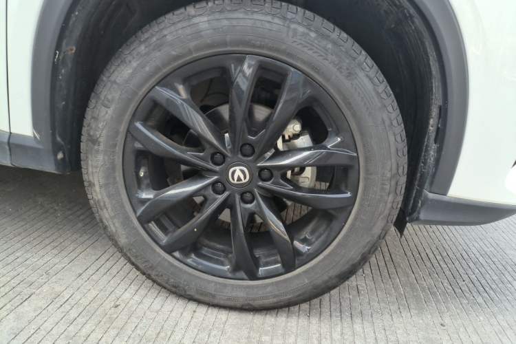 Used CHANGAN X5 PLUS 2024 1.5T DCT Enjoyment Version Right Front Wheel Hub