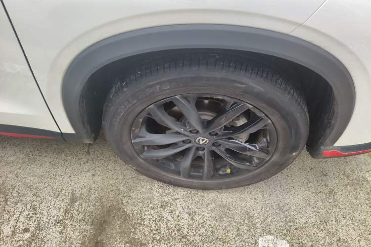Used CHANGAN X5 PLUS 2024 1.5T DCT Excellence Edition Right Front Wheel Hub