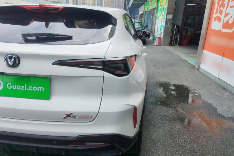 Used CHANGAN X5 PLUS 2024 1.5T DCT ZhiZun Version Right Rear Taillight
