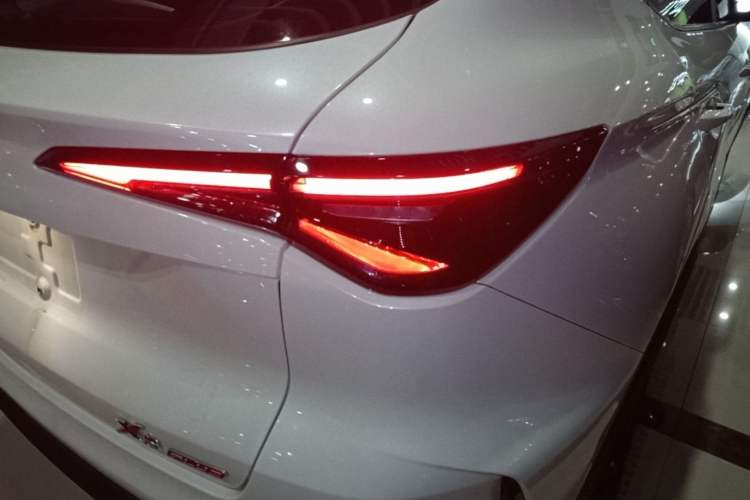 Used CHANGAN X5 PLUS 2024 1.5T DCT Enjoyment Version Right Rear Taillight