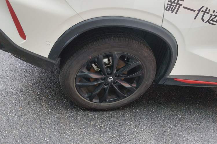 Used CHANGAN X5 PLUS 2024 1.5T DCT ZhiZun Version Right Rear Wheel Hub