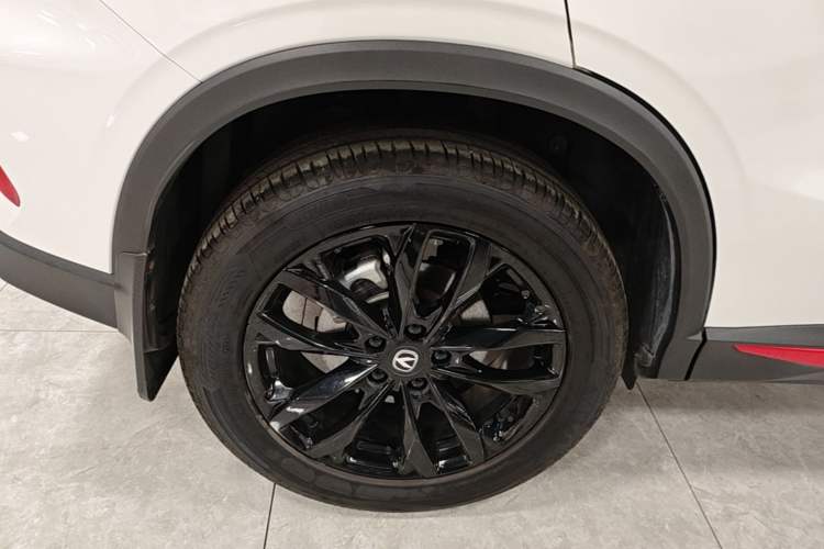 Used CHANGAN X5 PLUS 2024 1.5T DCT Excellence Edition Right Rear Wheel Hub