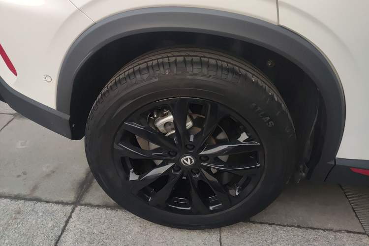 Used CHANGAN X5 PLUS 2024 1.5T DCT ZhiZun Version Right Rear Wheel Hub