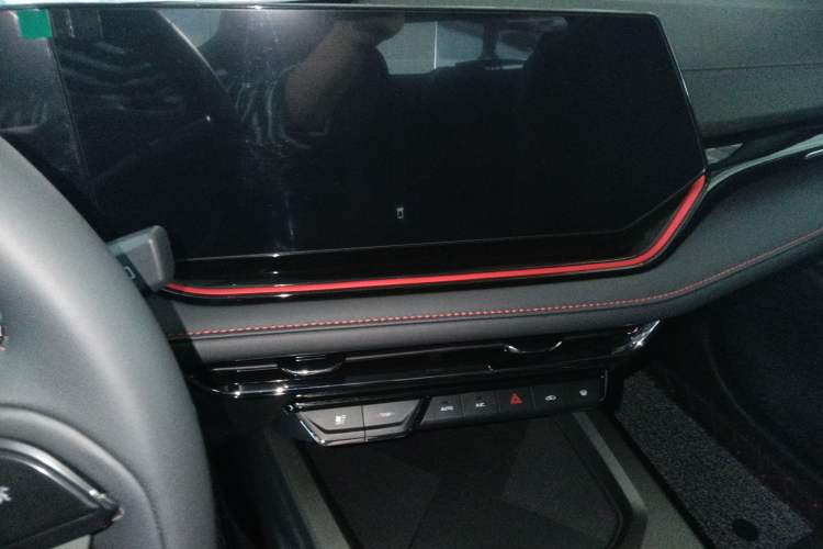 Used CHANGAN X5 PLUS 2025 1.5T DCT High-Energy Version Audio And AC Panel