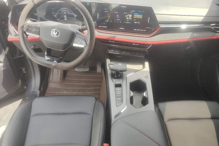 Used CHANGAN X5 PLUS 2025 1.5T DCT Pioneer Edition Center Console